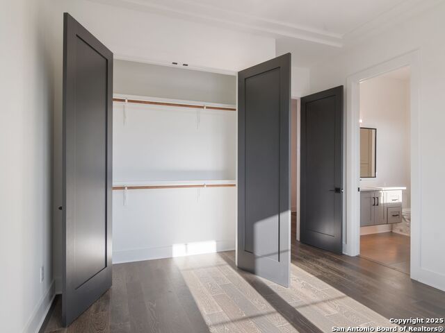 Image 36 of 47 For 35 Dominion Heights