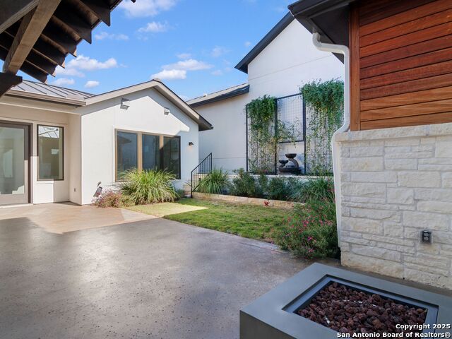 Image 39 of 47 For 35 Dominion Heights