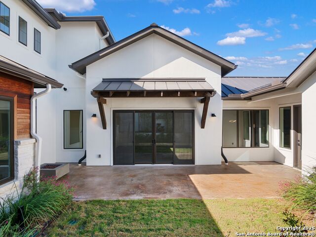 Image 42 of 47 For 35 Dominion Heights