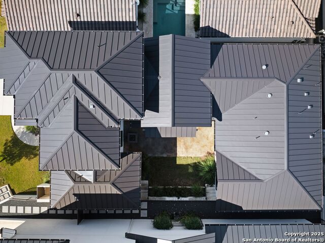 Image 46 of 47 For 35 Dominion Heights