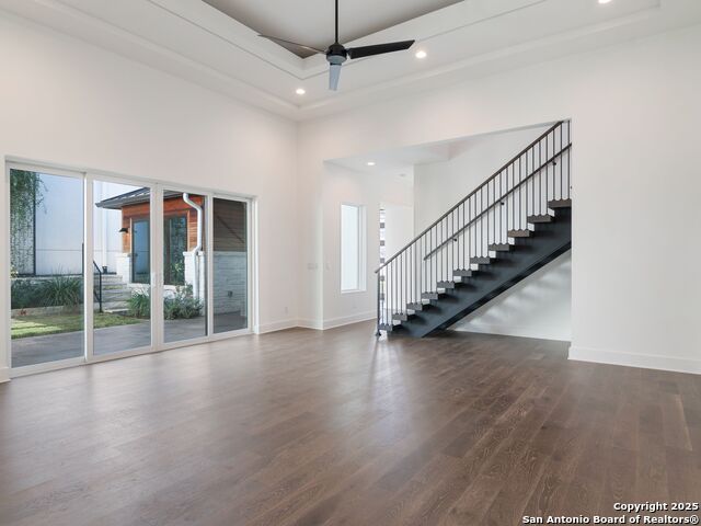 Image 6 of 47 For 35 Dominion Heights