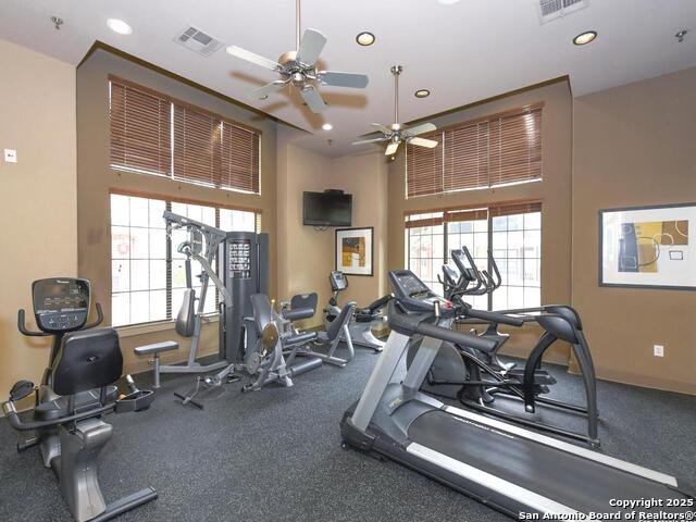 Image 21 of 30 For 7342 Oak Manor  1303