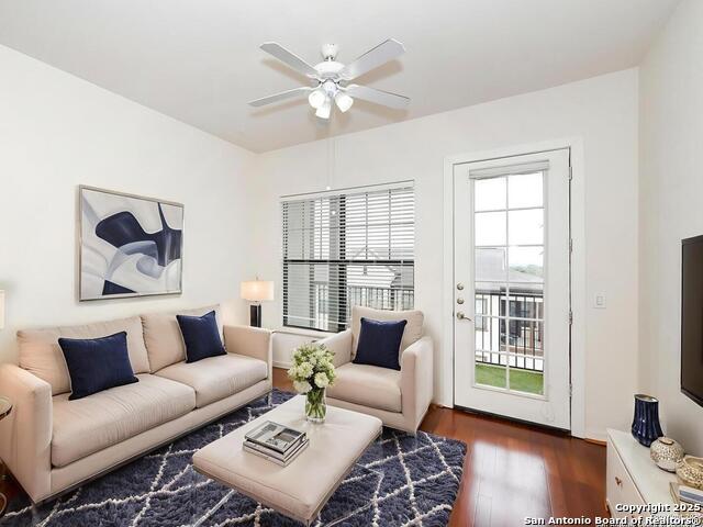 Image 3 of 30 For 7342 Oak Manor  1303