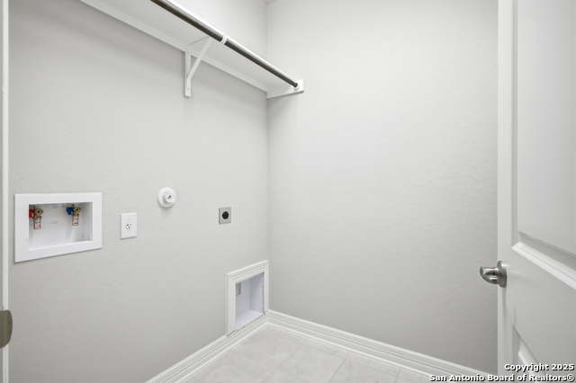 Image 16 of 45 For 1414 Cleland Place