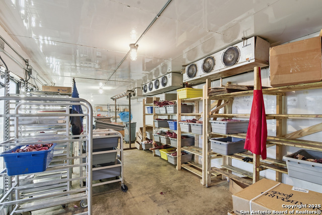 Image 11 of 31 For 320 Fisher E