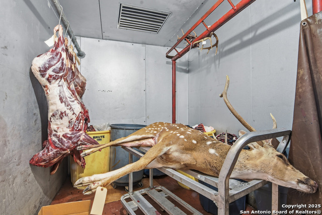 Image 19 of 31 For 320 Fisher E