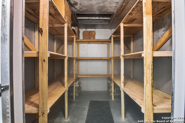 Image 20 of 31 For 320 Fisher E