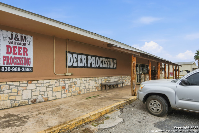 Image 4 of 31 For 320 Fisher E