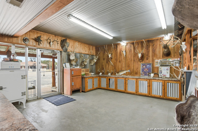 Image 6 of 31 For 320 Fisher E