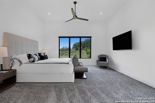 Image 16 of 49 For 211 Clubs Drive