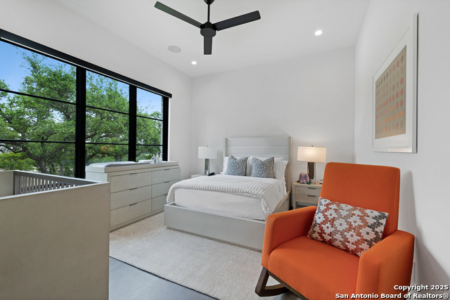 Image 20 of 49 For 211 Clubs Drive