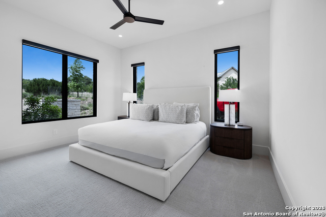 Image 21 of 49 For 211 Clubs Drive