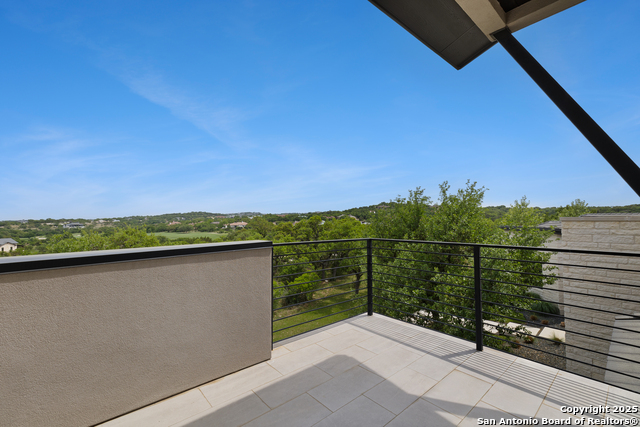 Image 28 of 49 For 211 Clubs Drive