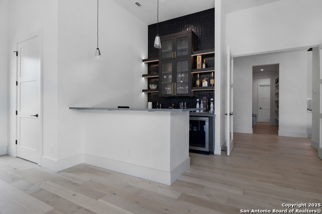 Image 31 of 49 For 211 Clubs Drive