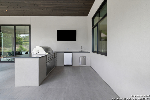 Image 33 of 49 For 211 Clubs Drive