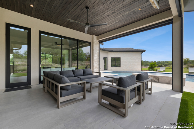 Image 34 of 49 For 211 Clubs Drive