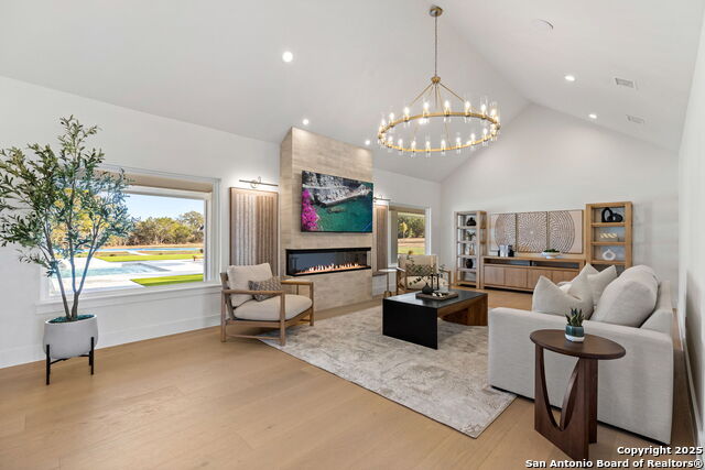 Image 13 of 64 For 24840 Breeze Oak