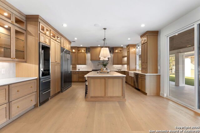 Image 17 of 64 For 24840 Breeze Oak