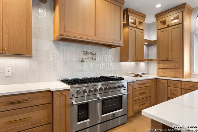 Image 19 of 64 For 24840 Breeze Oak