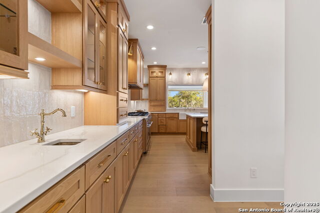 Image 20 of 64 For 24840 Breeze Oak