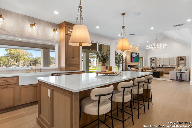 Image 22 of 64 For 24840 Breeze Oak