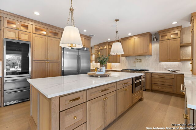 Image 23 of 64 For 24840 Breeze Oak