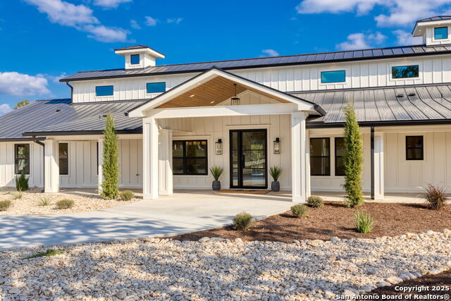 Image 3 of 64 For 24840 Breeze Oak