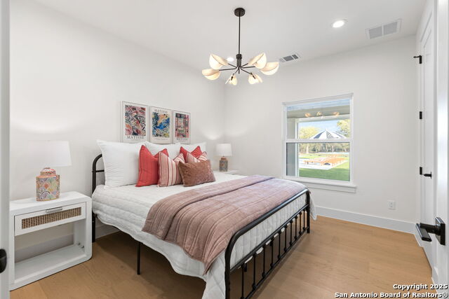 Image 39 of 64 For 24840 Breeze Oak