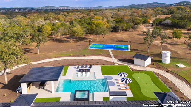 Image 8 of 64 For 24840 Breeze Oak