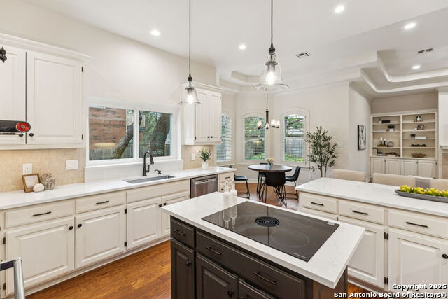 Image 18 of 47 For 39 Rogers Wood