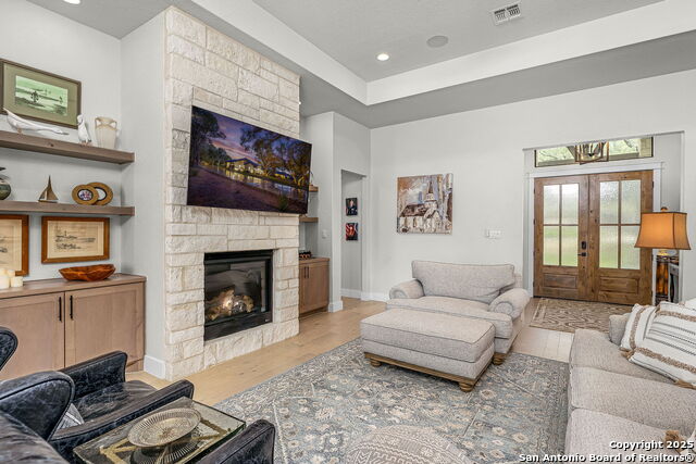 Image 17 of 36 For 2406 Geneseo Oaks