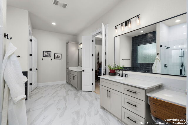 Image 24 of 36 For 2406 Geneseo Oaks