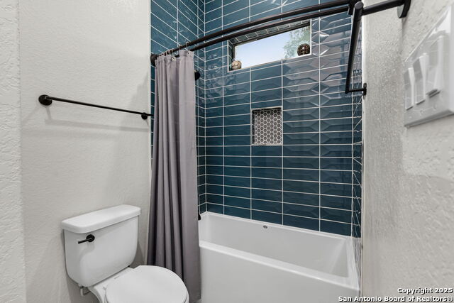 Image 28 of 36 For 2406 Geneseo Oaks