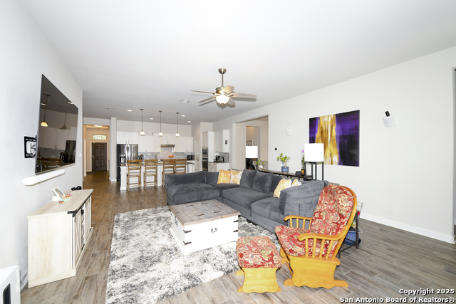 Listing photo id 13 for 1710 Briar Spring