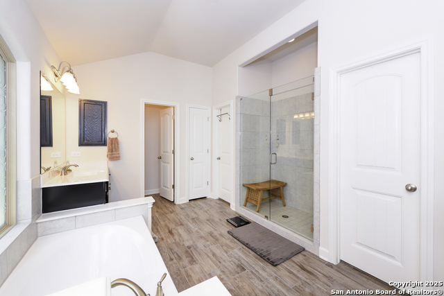 Listing photo id 22 for 1710 Briar Spring