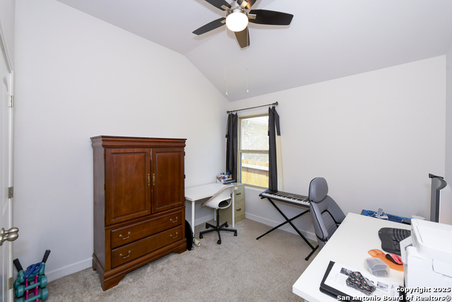 Listing photo id 25 for 1710 Briar Spring