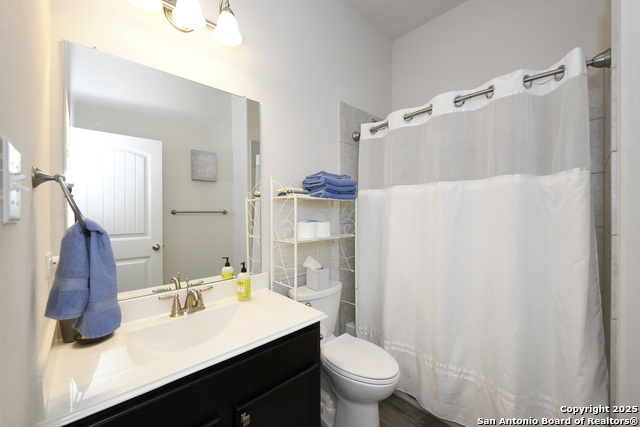 Listing photo id 29 for 1710 Briar Spring