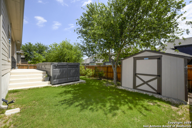Listing photo id 32 for 1710 Briar Spring