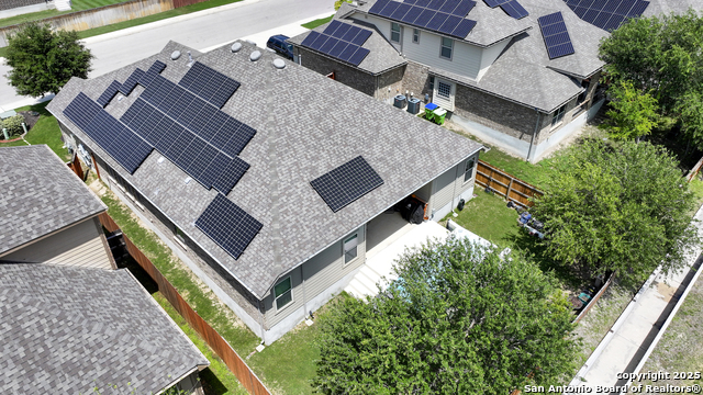 Listing photo id 34 for 1710 Briar Spring