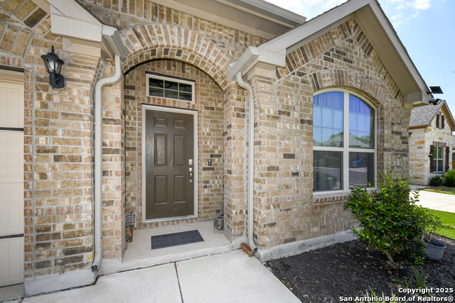 Listing photo id 6 for 1710 Briar Spring