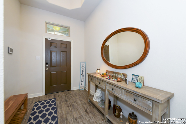 Listing photo id 7 for 1710 Briar Spring