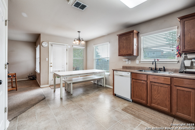 Image 12 of 26 For 8011 Chisos Oak