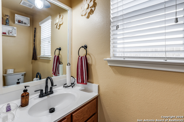 Image 14 of 26 For 8011 Chisos Oak