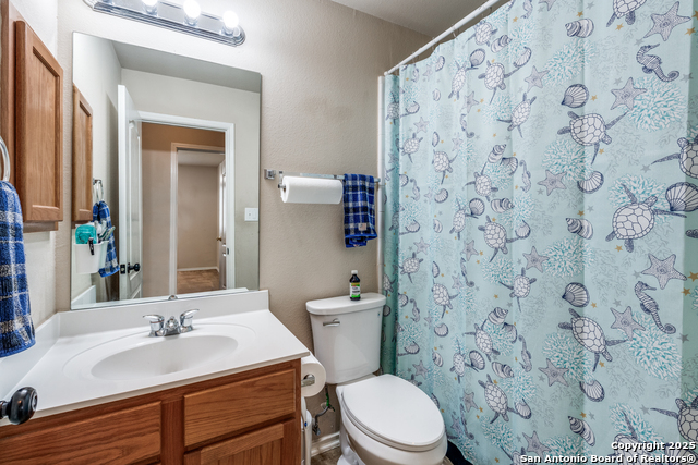 Image 21 of 26 For 8011 Chisos Oak