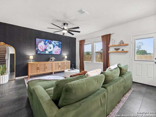 Image 11 of 30 For 5484 Rue Girard