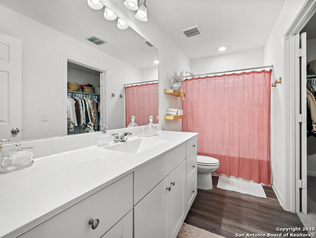 Image 18 of 30 For 5484 Rue Girard