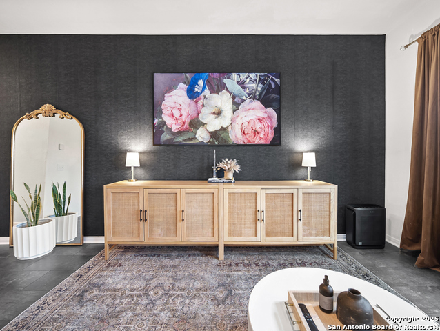 Image 7 of 30 For 5484 Rue Girard