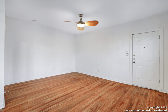 Image 3 of 21 For 255 Natalen Ave 202