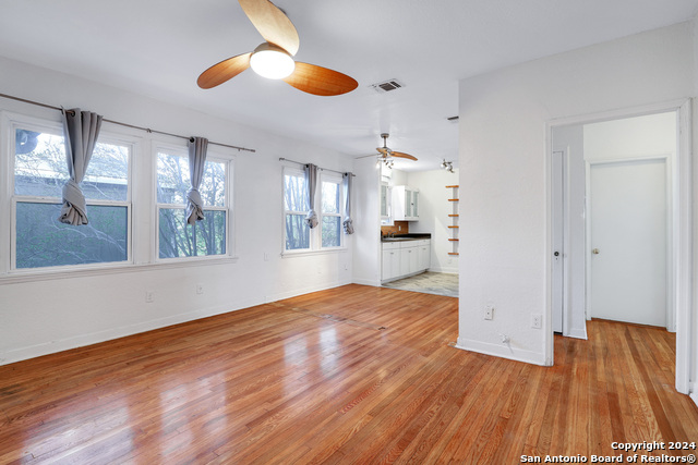 Image 4 of 21 For 255 Natalen Ave 202