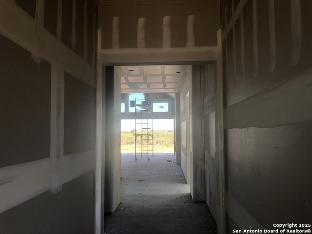 Listing photo id 3 for 718 Niebla Creek